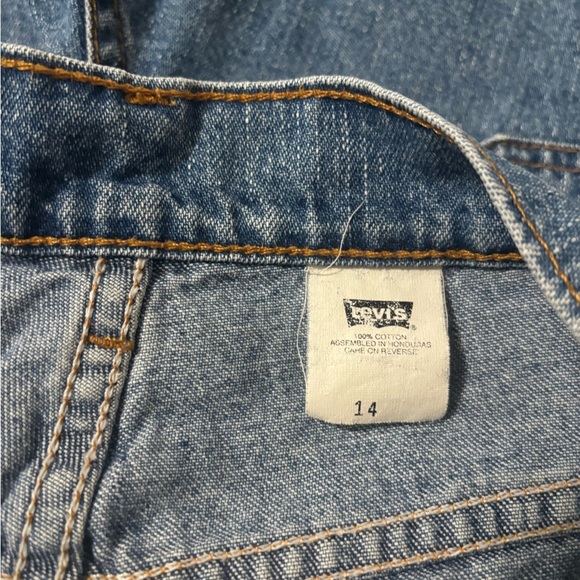 Vintage Black Label Levi’s Woman’s Classic Blue Denim Shorts - Picture 5 of 8